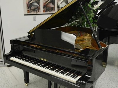 Đàn Piano YAMAHA C5 58210xx
