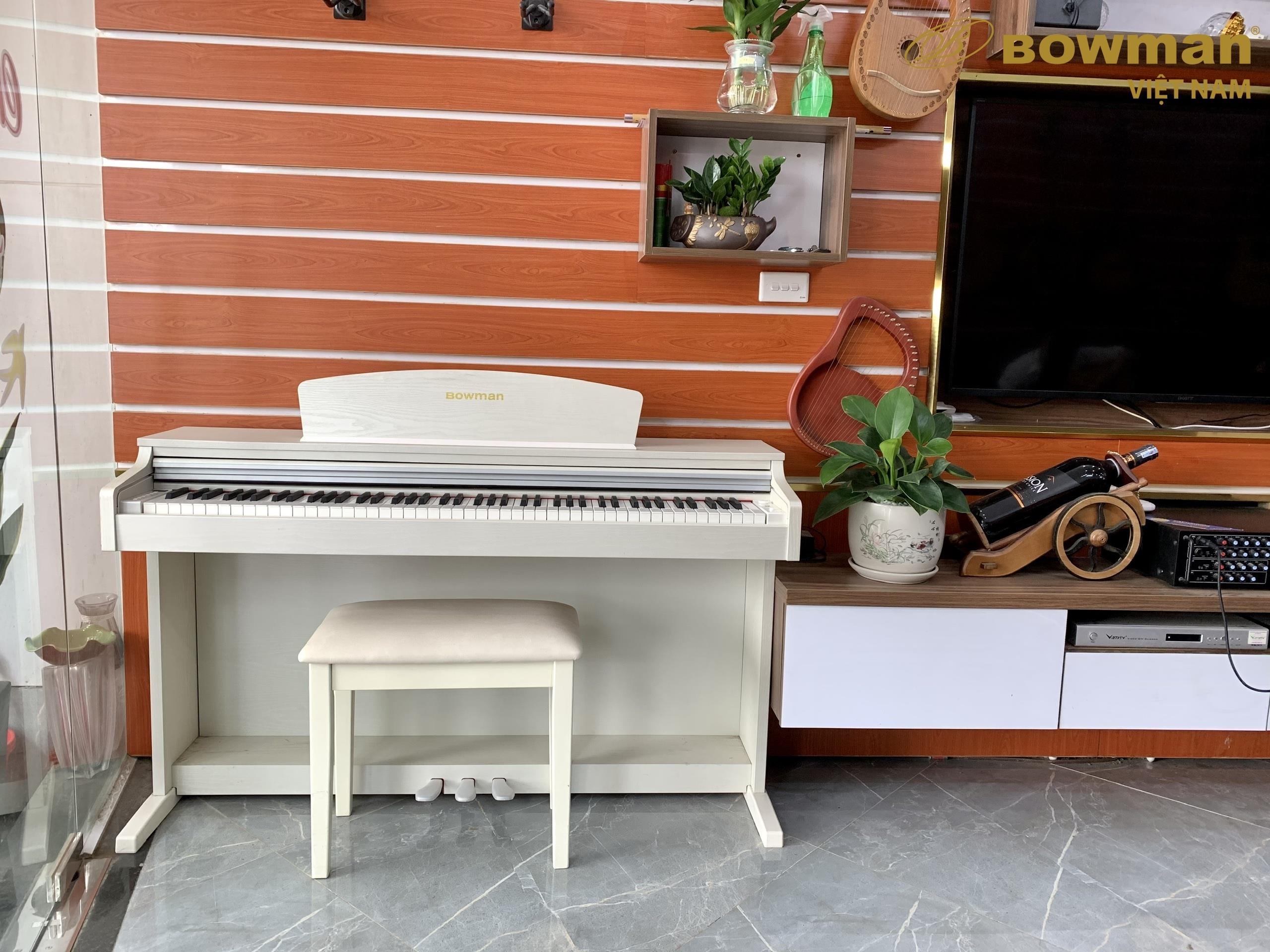 Ảnh thực tế BOWMAN CX-200 WH
