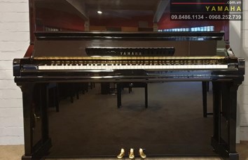 Đàn Piano YAMAHA YU3