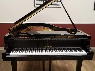 Đàn Piano YAMAHA C5E 53430xx