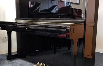 Đàn Piano YAMAHA U1F