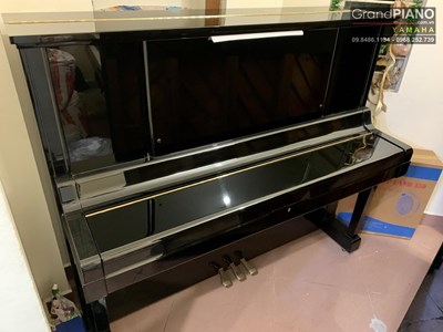 Đàn Piano cơ Yamaha 