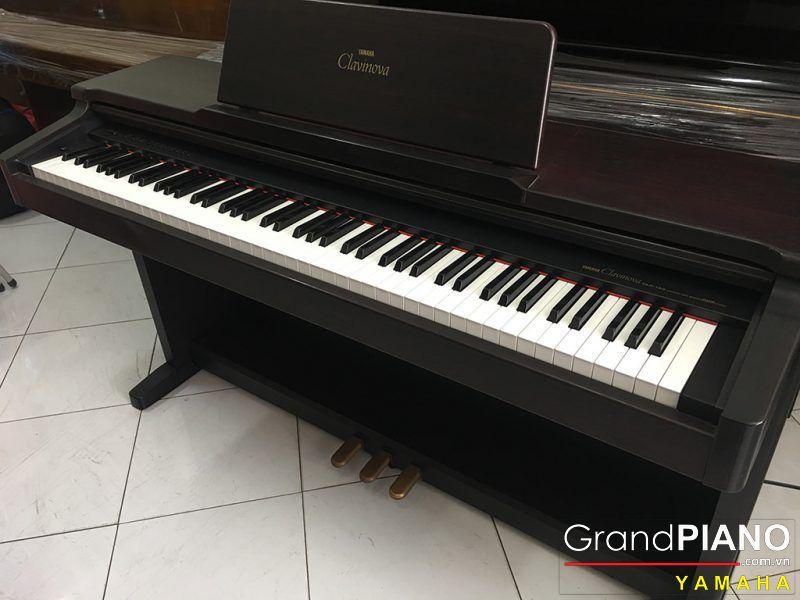 YAMAHA CLP-133 SERIAL: 37689 