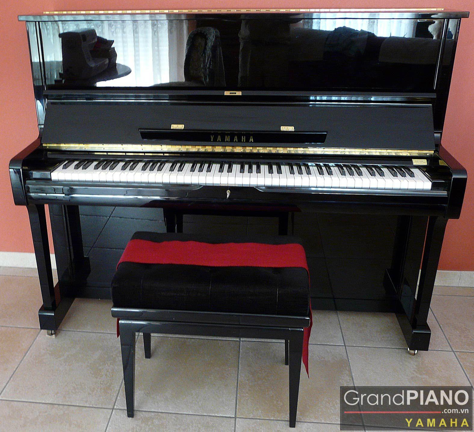 YAMAHA U1A (1) 