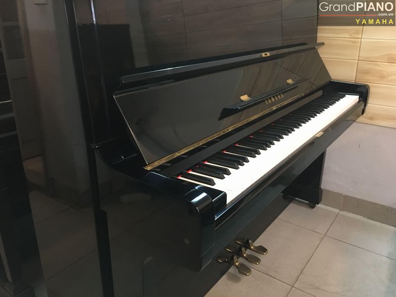 YAMAHA U2G - SERI: 1333233 (ĐEN) 