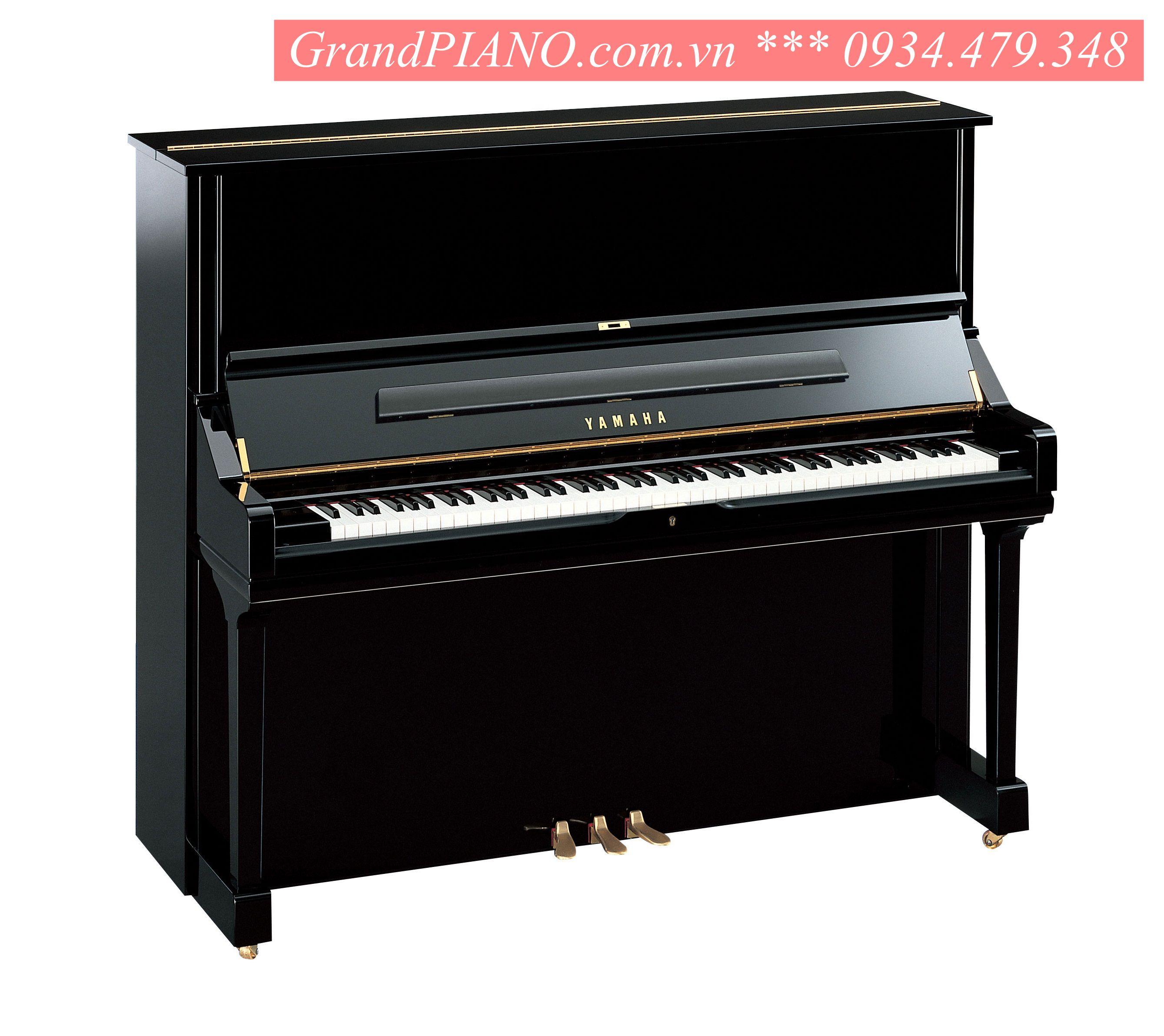 YAMAHA U3 