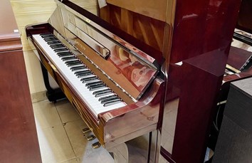 Đàn Piano cơ EASTEIN B 