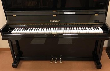Đàn Piano NIEMEYER 115GC