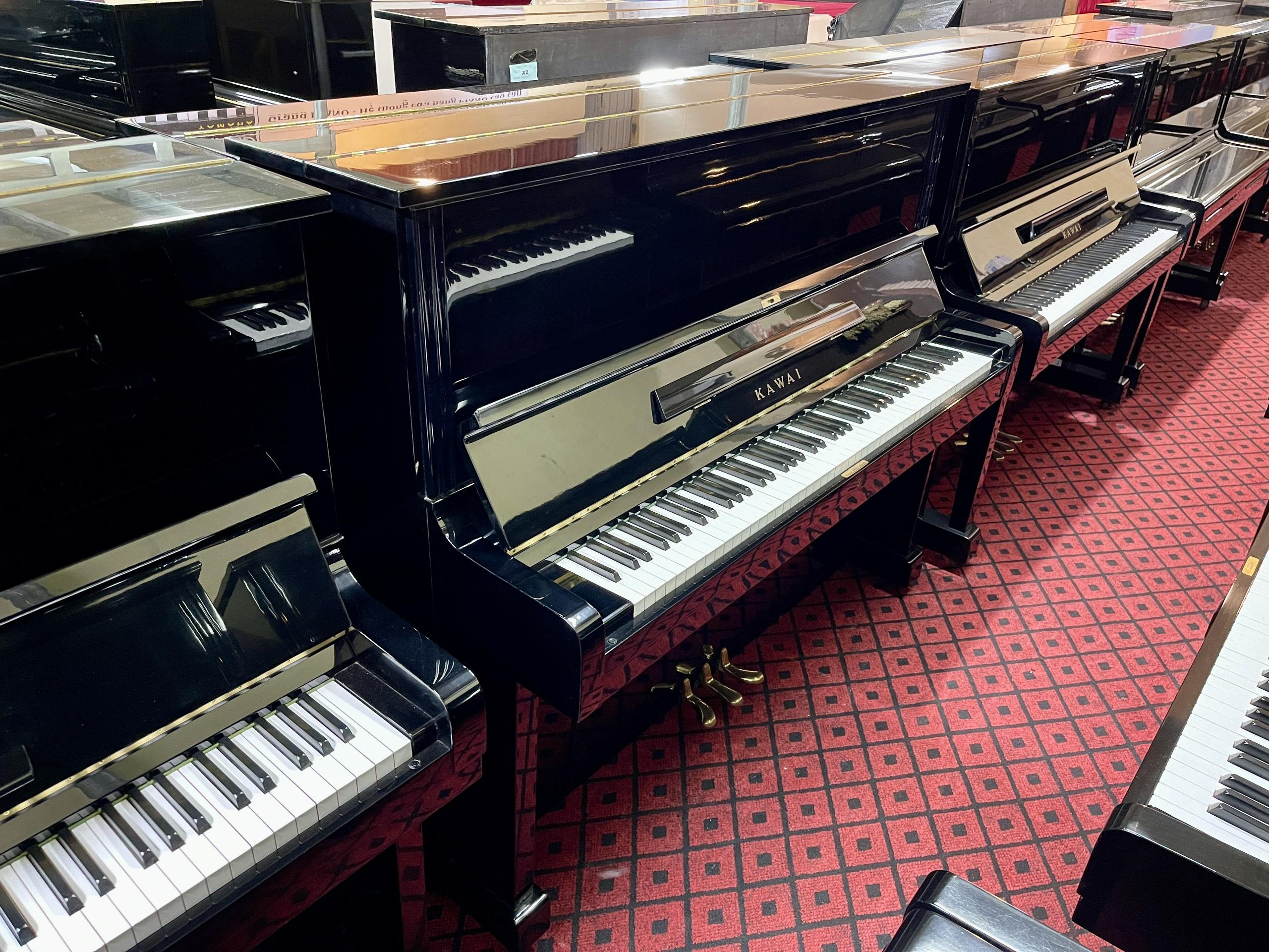 Đàn Piano cơ KAWAI BL51 (M6656**)