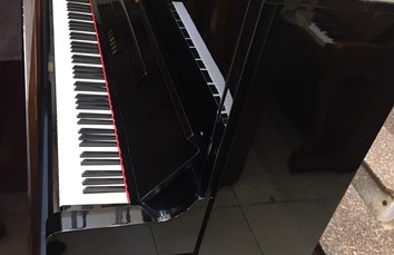 YAMAHA U3H 2872058