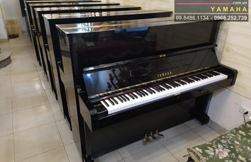 YAMAHA U1