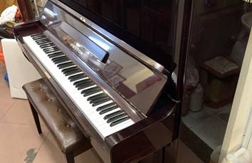 Piano cơ Nhật BELTON 