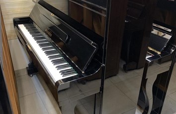 Đàn piano cơ VICTOR 