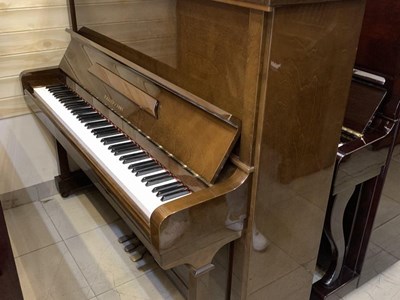 Đàn piano cơ Y.SAITO&SONS  màu nâu bóng đặc biệt!