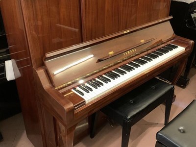 Đàn Piano Yamaha W106