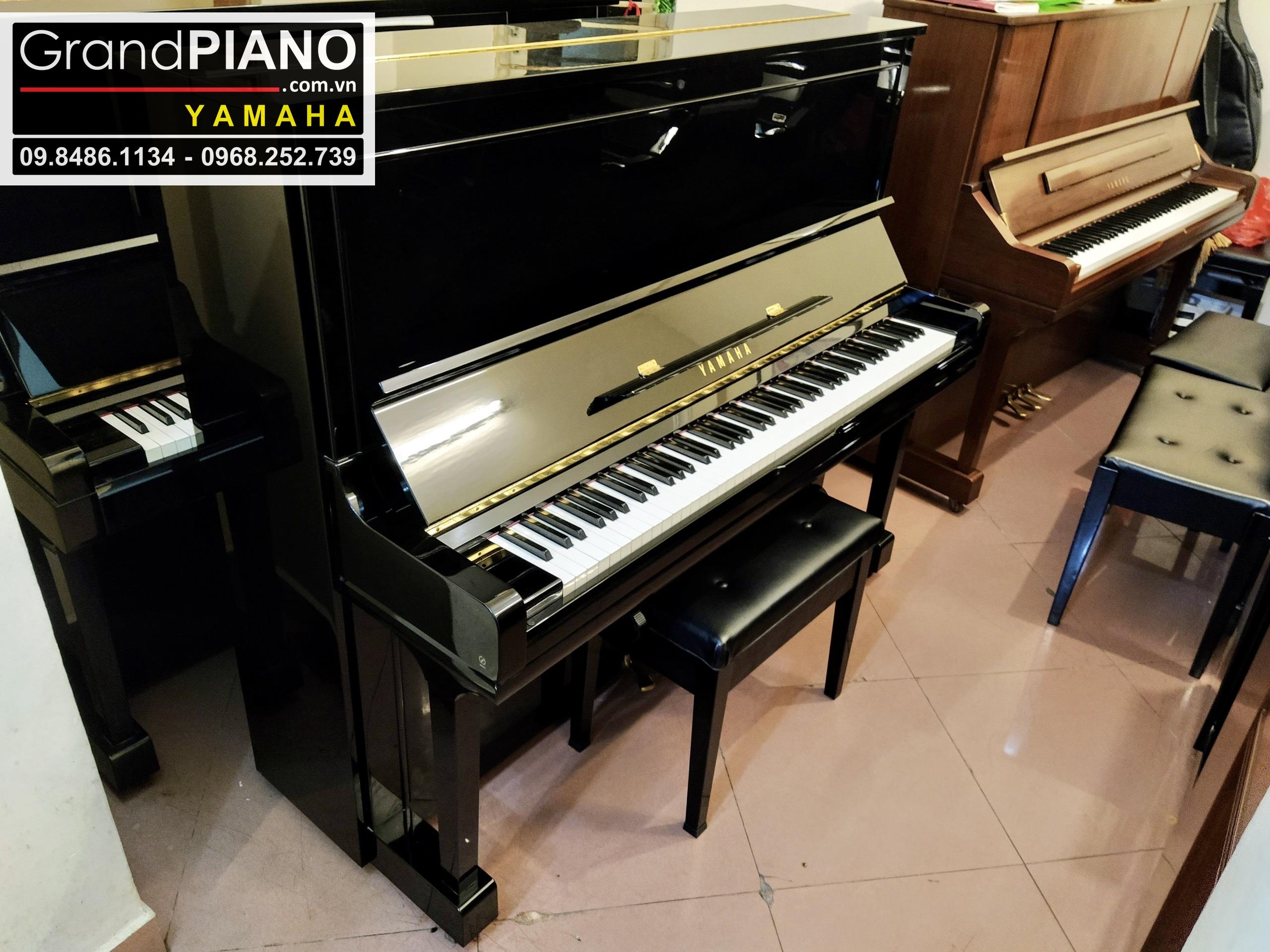 Đàn Piano cơ YAMAHA U300