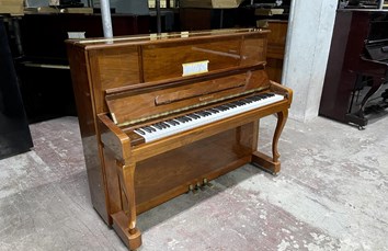 Đàn Piano cơ UNIVERSAL U121W KJLH00263
