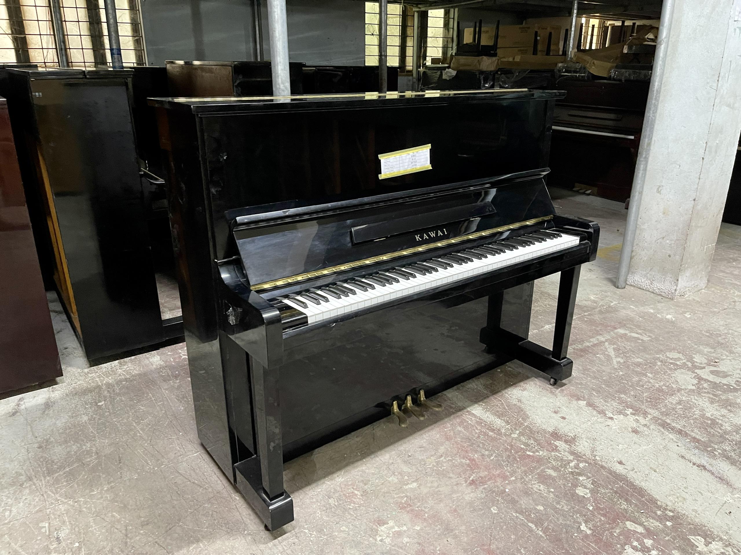 Đàn Piano cơ KAWAI BL11 5872**